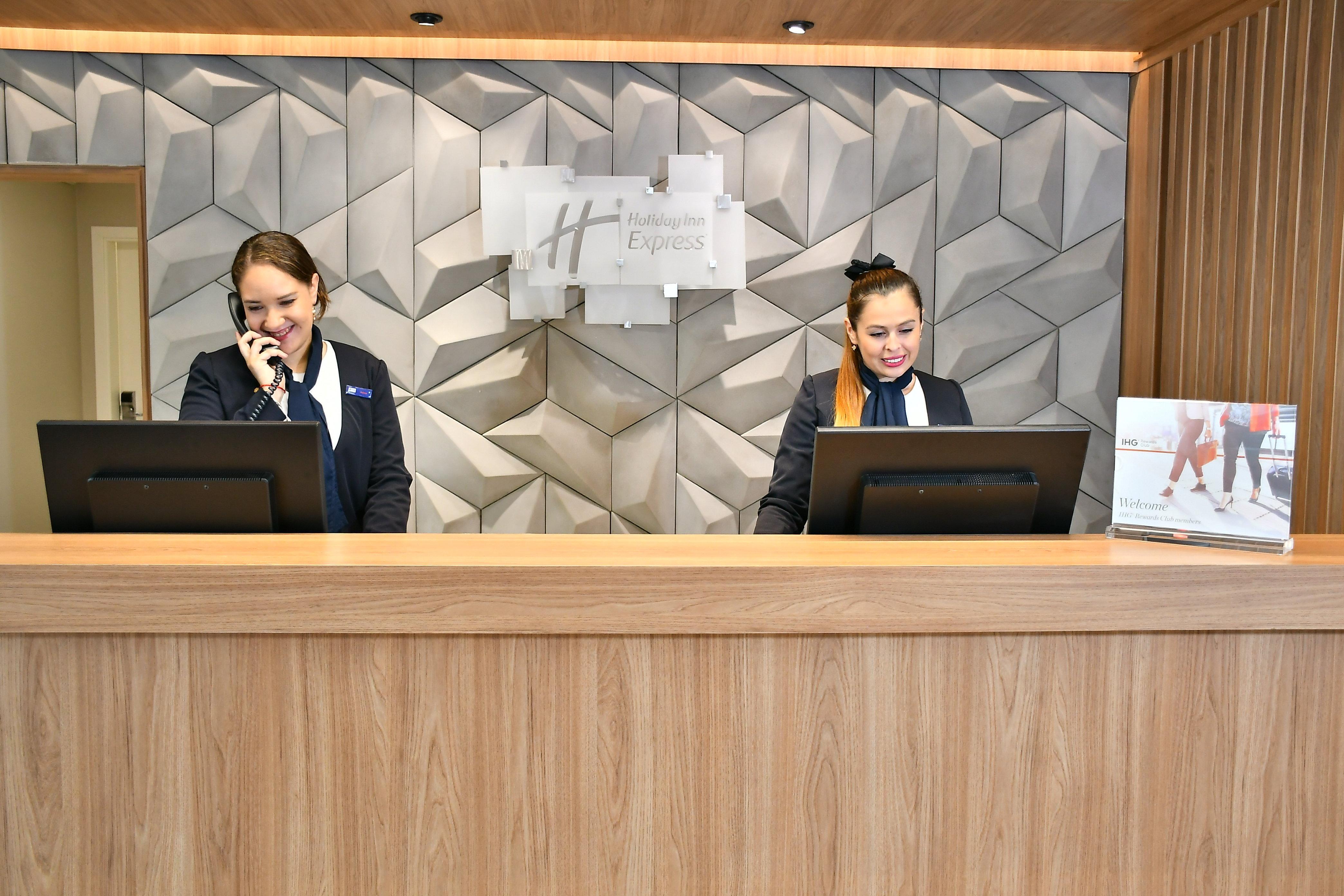 Holiday Inn Express Asuncion Aviadores By Ihg Kültér fotó