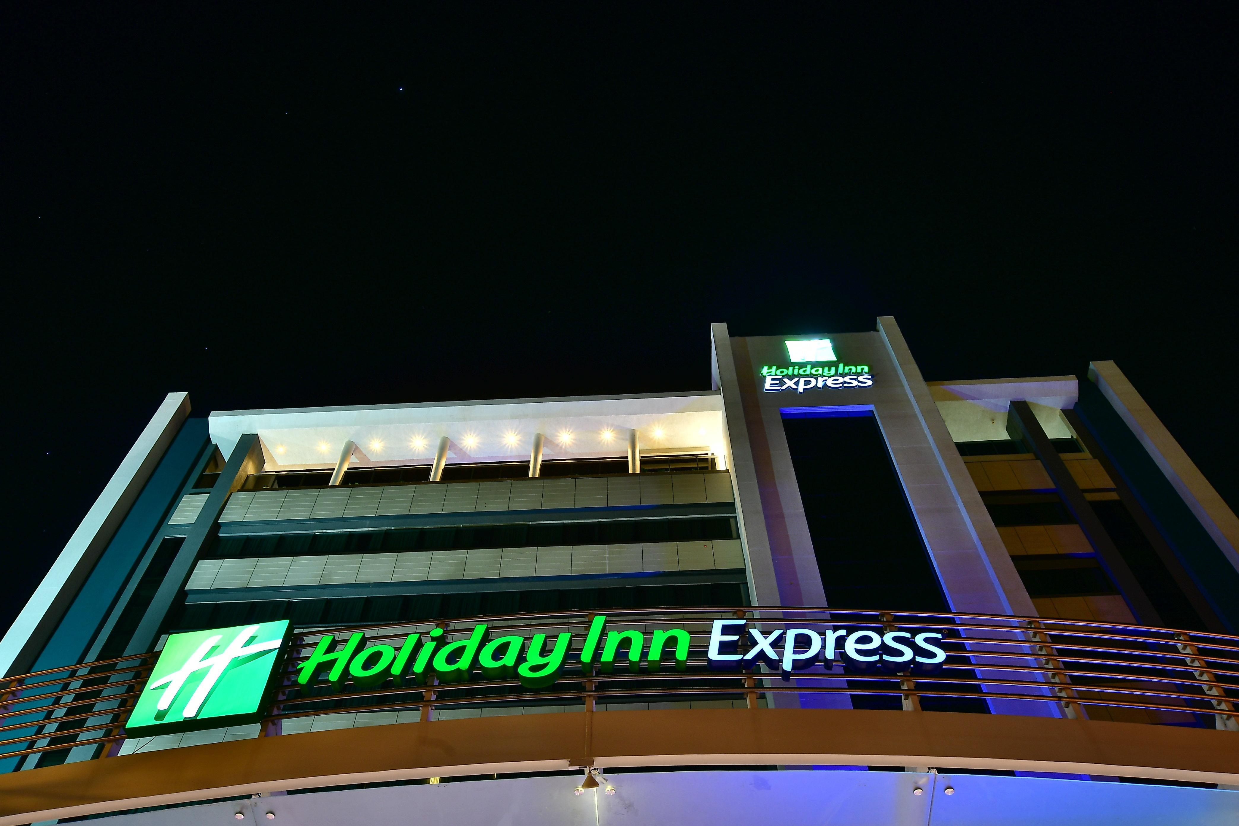 Holiday Inn Express Asuncion Aviadores , An Ihg Hotel Kültér fotó