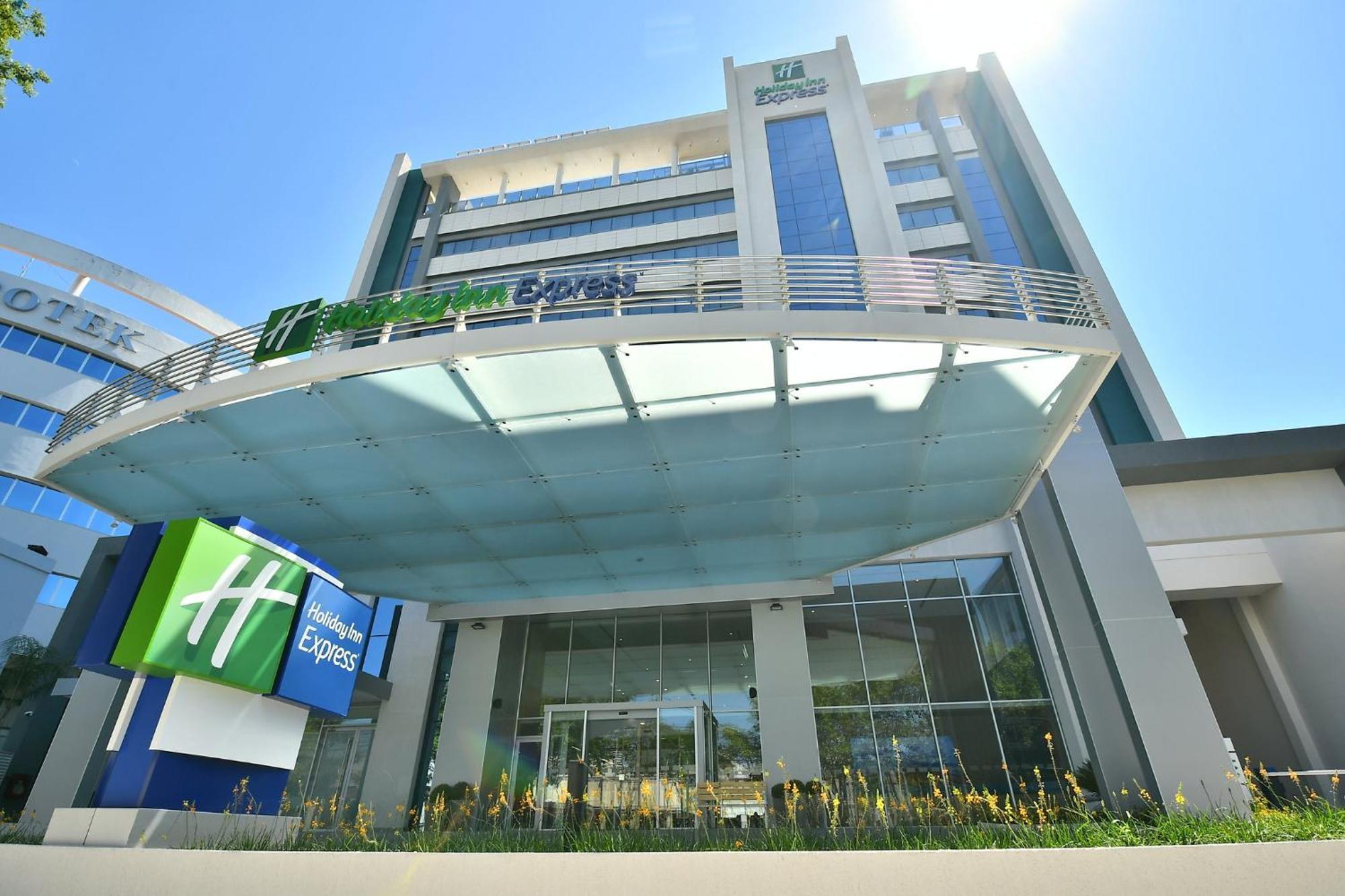 Holiday Inn Express Asuncion Aviadores , An Ihg Hotel Kültér fotó